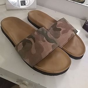 Bushemi slides (sandals)
